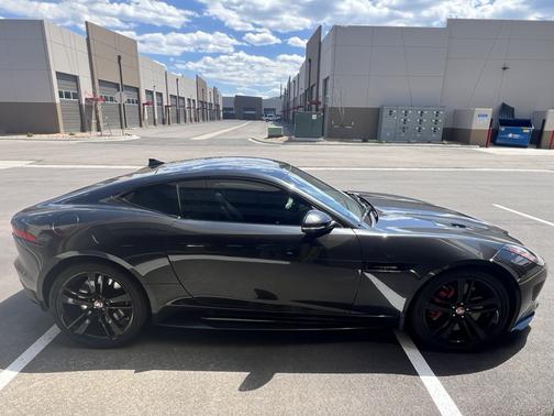 2016 Jaguar F-TYPE R