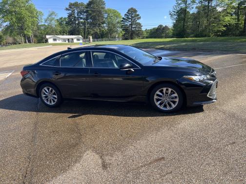 2019 Toyota Avalon XLE