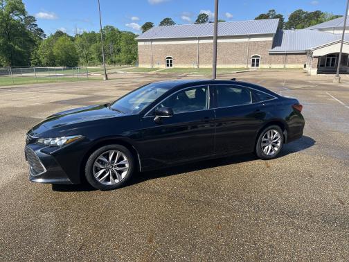 2019 Toyota Avalon XLE