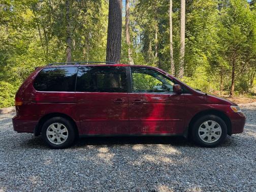 Red 2003 Honda Odyssey EX-L