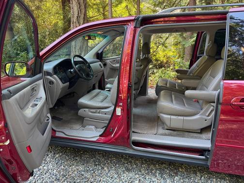 Red 2003 Honda Odyssey EX-L