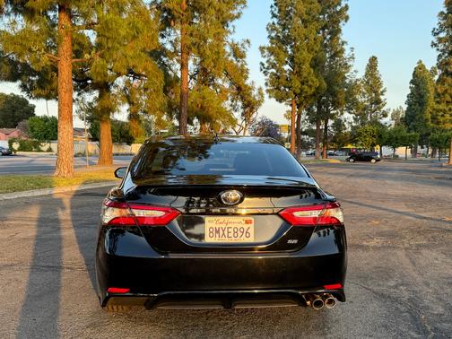 Black 2019 Toyota Camry LE
