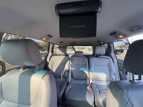 2009 Toyota Sienna LE