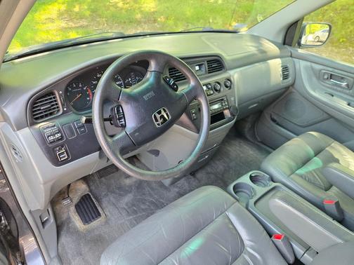 Green 2004 Honda Odyssey EX-L