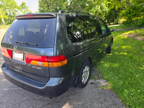Green 2004 Honda Odyssey EX-L