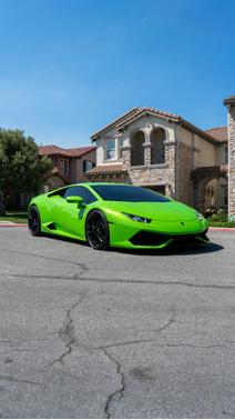 Green 2015 Lamborghini Huracan LP610-4