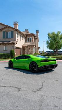 Green 2015 Lamborghini Huracan LP610-4