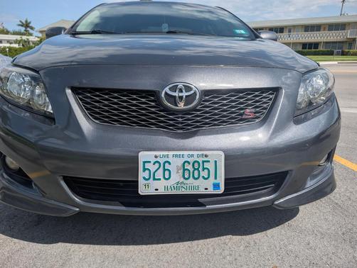 Gray 2009 Toyota Corolla S