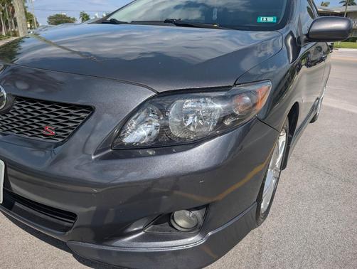 Gray 2009 Toyota Corolla S