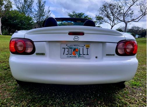 2003 Mazda MX-5 Miata SE