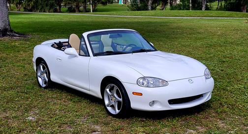 2003 Mazda MX-5 Miata SE