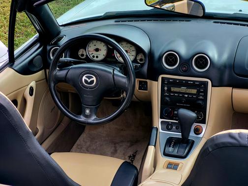 2003 Mazda MX-5 Miata SE