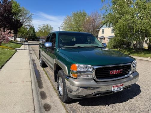 Green 2000 GMC Sierra 1500 SLE