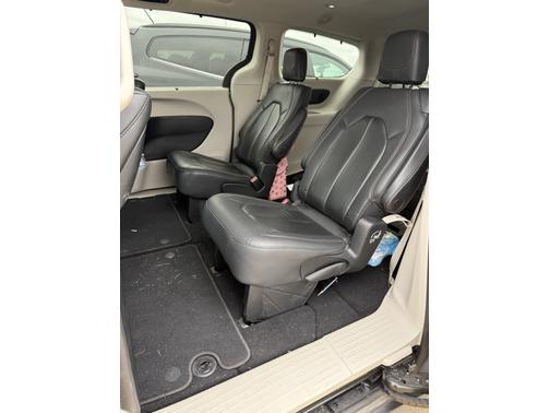 2020 Chrysler Pacifica Touring-L Plus