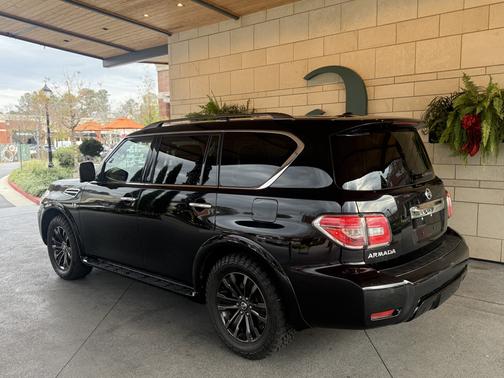 2017 Nissan Armada Platinum