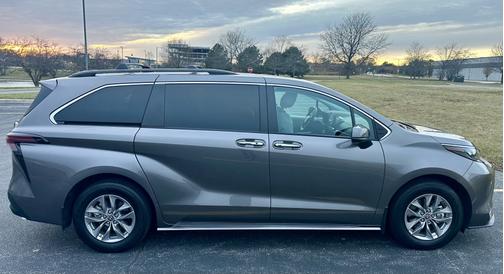 2024 Toyota Sienna XLE