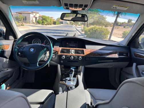 Gray 2009 BMW 535 i