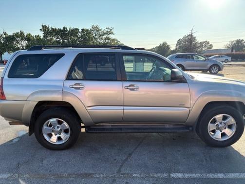 2004 Toyota 4Runner SR5
