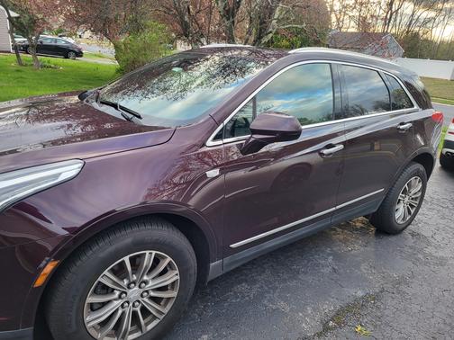 Black 2017 Cadillac XT5 Luxury
