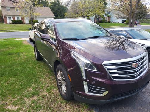 Black 2017 Cadillac XT5 Luxury