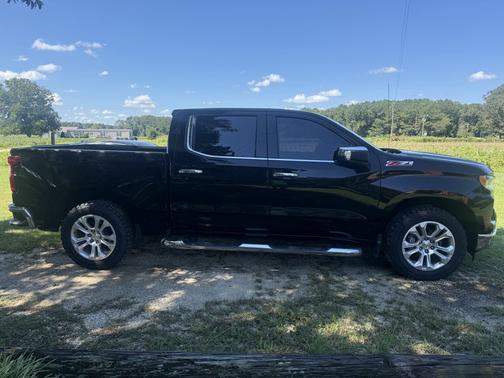Black 2022 Chevrolet Silverado 1500 LTZ