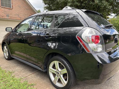 2009 Pontiac Vibe Base