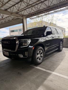 Black 2022 GMC Yukon SLE