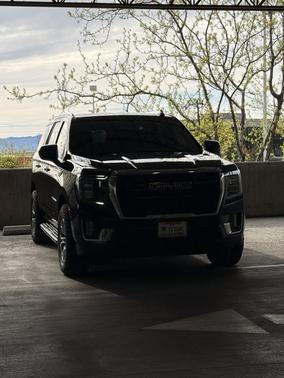 Black 2022 GMC Yukon SLE