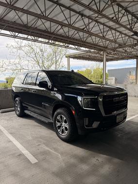 Black 2022 GMC Yukon SLE
