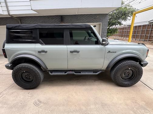 Gray 2021 Ford Bronco Badlands