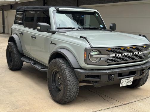 Gray 2021 Ford Bronco Badlands