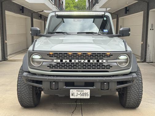 Gray 2021 Ford Bronco Badlands