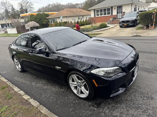 2011 BMW 550 i xDrive