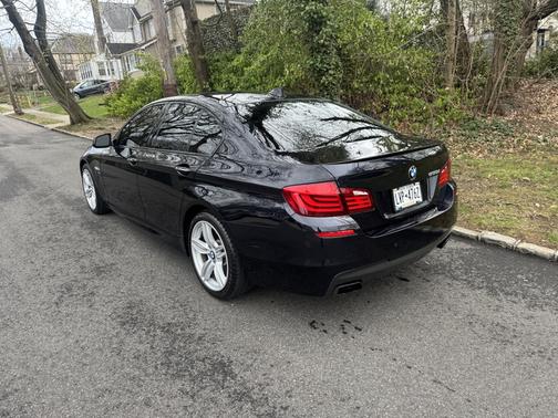 2011 BMW 550 i xDrive