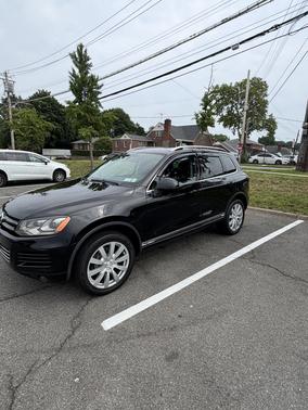 Black 2011 Volkswagen Touareg VR6 Sport