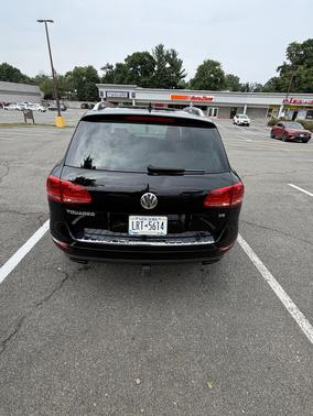 Black 2011 Volkswagen Touareg VR6 Sport