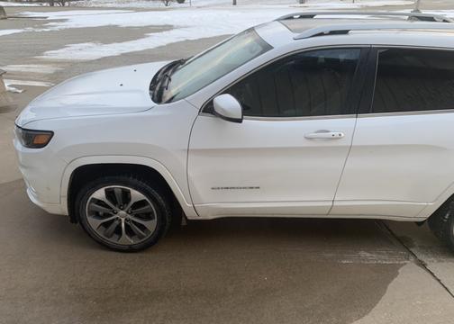 2019 Jeep Cherokee Overland