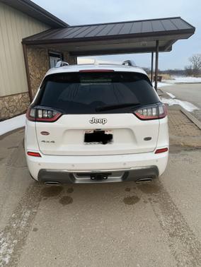 2019 Jeep Cherokee Overland