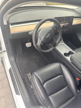 White 2022 Tesla Model Y Performance