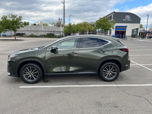 Green 2023 Lexus NX 350h Base