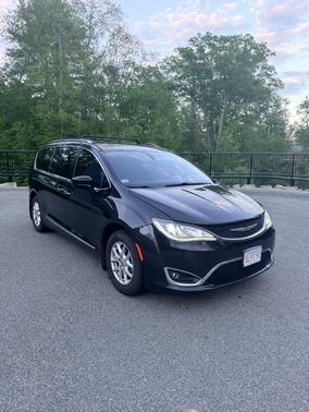 Black 2020 Chrysler Pacifica Touring L