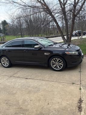 Brown 2013 Ford Taurus Limited