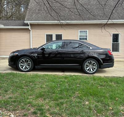 Brown 2013 Ford Taurus Limited