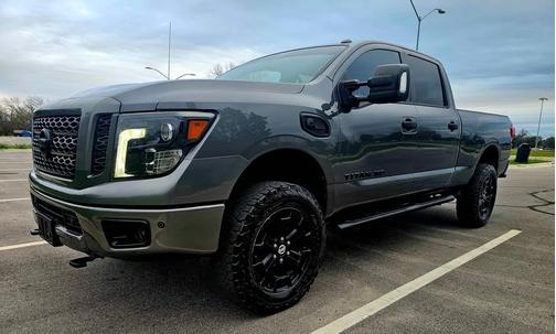 2019 Nissan Titan XD SL
