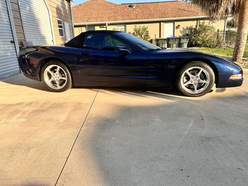 Blue 2000 Chevrolet Corvette Base