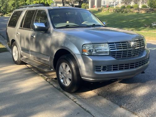 2008 Lincoln Navigator Base