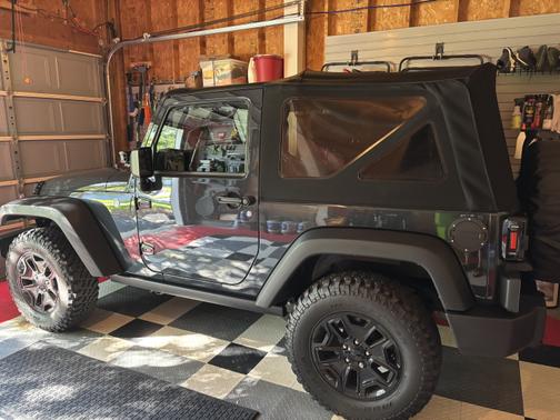 2017 Jeep Wrangler Willys Wheeler