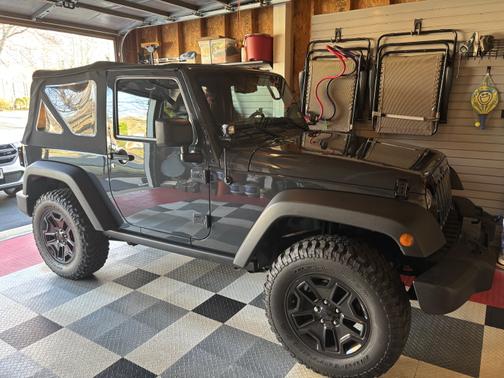 2017 Jeep Wrangler Willys Wheeler