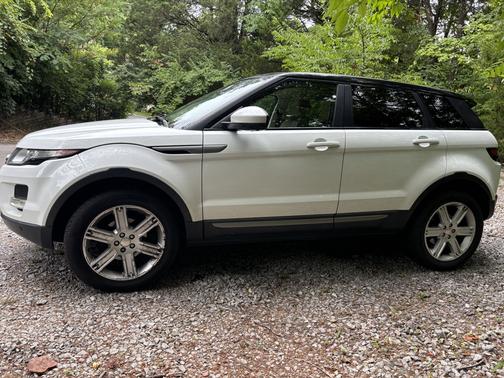 White 2015 Land Rover Range Rover Evoque Pure