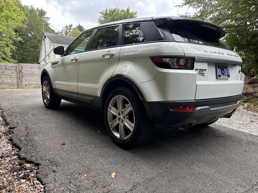 White 2015 Land Rover Range Rover Evoque Pure